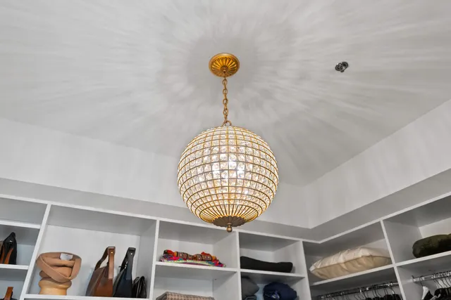 $899,900 | 1767 West Rosehill Drive, Unit 304, Chicago, IL 60660