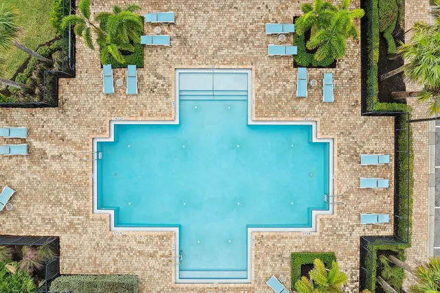 $4,200 | 200 Southwest Pomeroy Street, Stuart, FL 34997