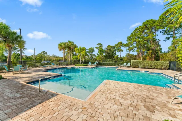 $4,200 | 200 Southwest Pomeroy Street, Stuart, FL 34997