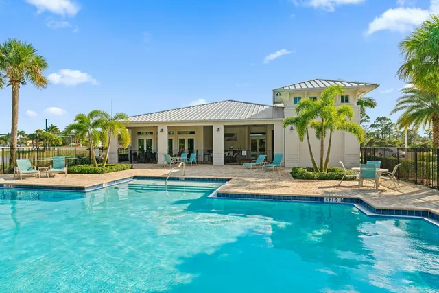 $4,200 | 200 Southwest Pomeroy Street, Stuart, FL 34997