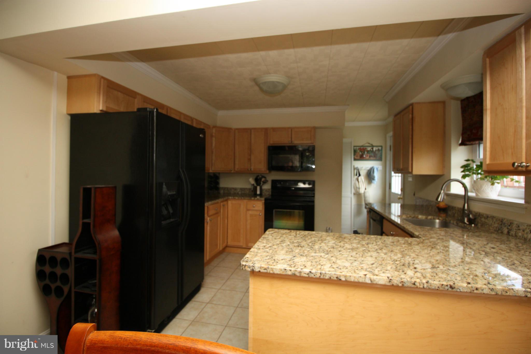 6027 Craig Street Springfield, VA 22150 - Photo 13 of 18 Kitchen