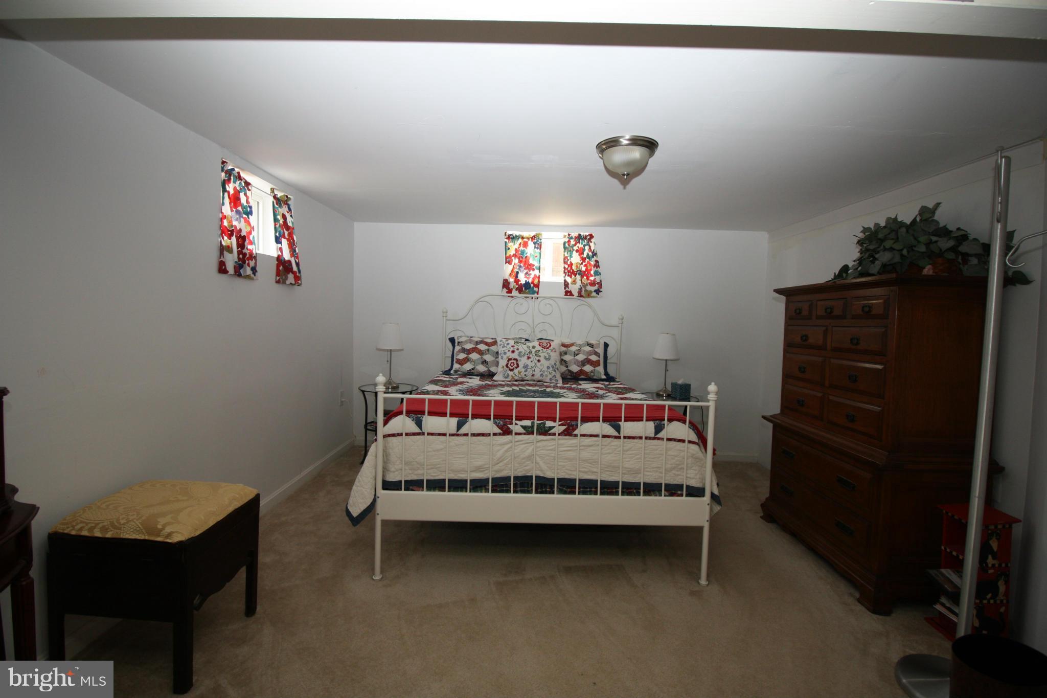 6027 Craig Street Springfield, VA 22150 - Photo 15 of 18 Bedroom