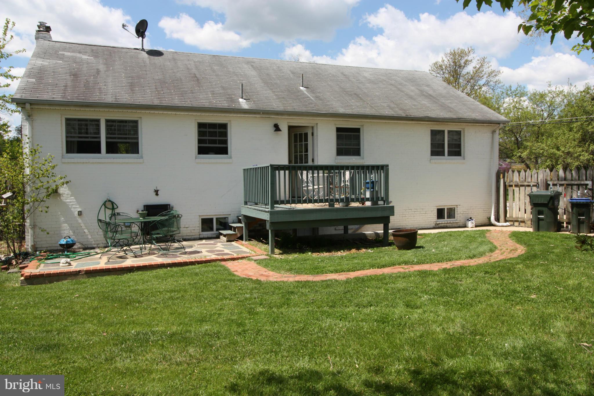 6027 Craig Street Springfield, VA 22150 - Photo 3 of 18 Exterior (Rear)