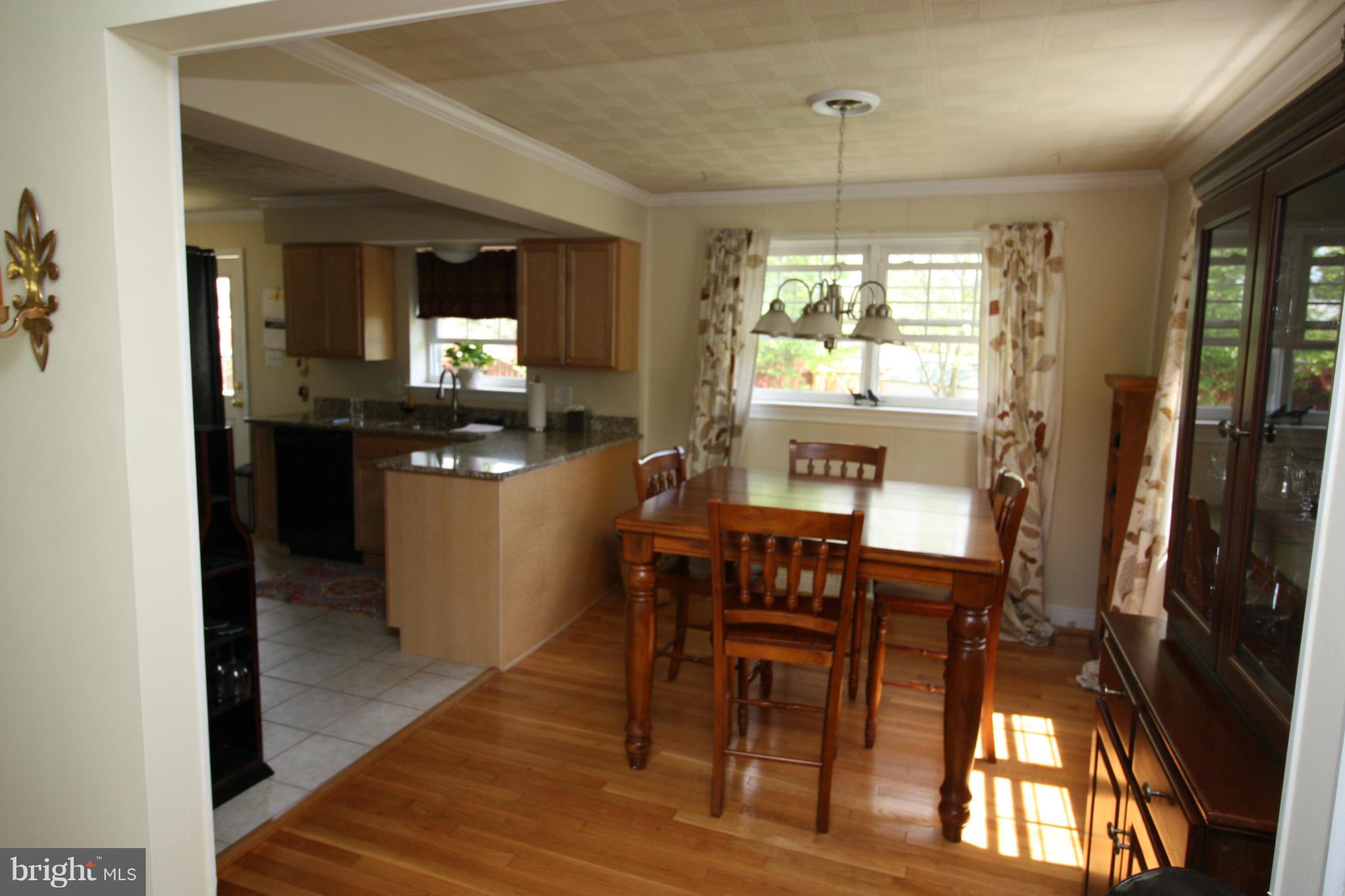 6027 Craig Street Springfield, VA 22150 - Photo 8 of 18 Dining Room
