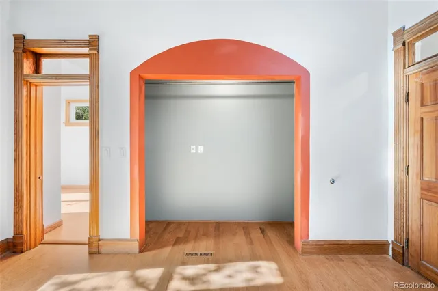 $2,125 | 326 East Dakota Avenue, Denver, CO 80209