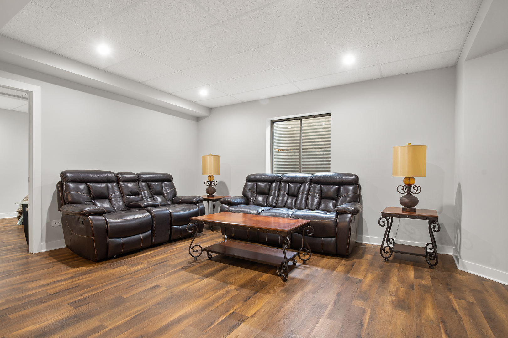 1830 Telegraph Road Lake Forest, IL 60045 - Photo 26 of 33 a living room with furniture and a wooden floor