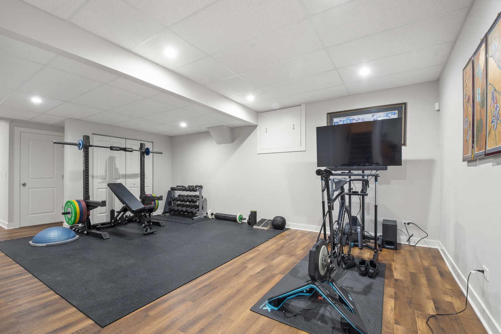 1830 Telegraph Road Lake Forest, IL 60045 - Photo 28 of 33 a view of a room with gym equipment