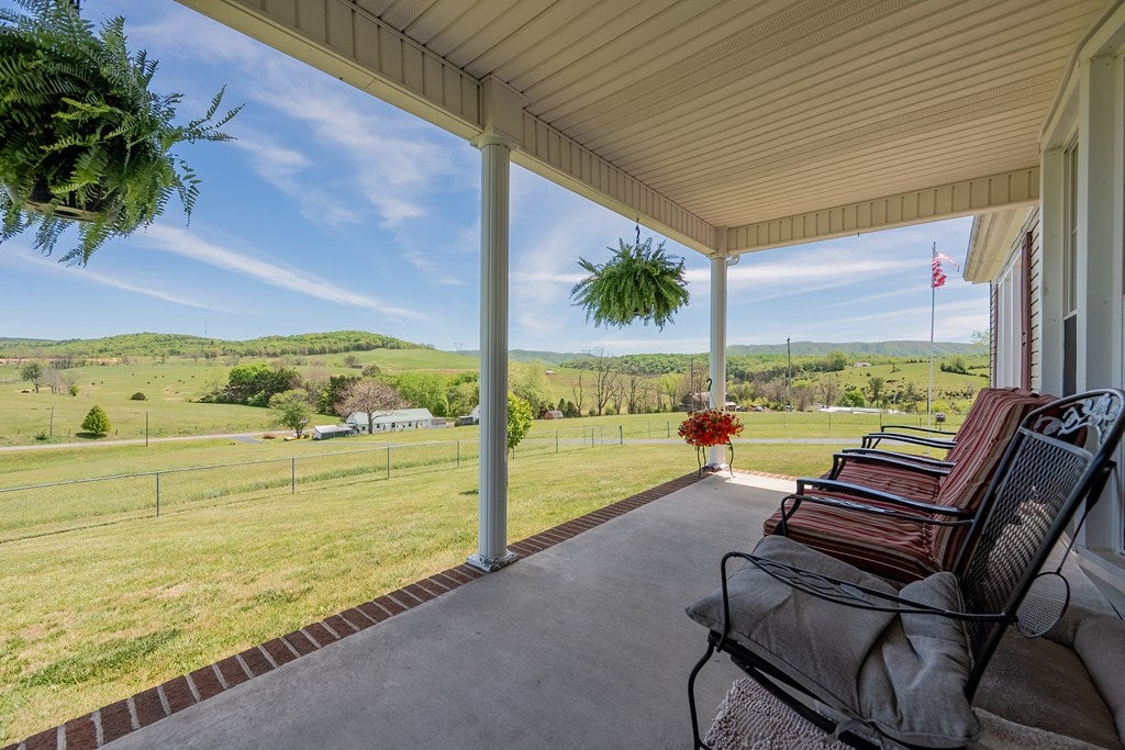 3705 Major Grahams Road Max Meadows, VA 24360 - Photo 7 of 104 Gallery Image 7