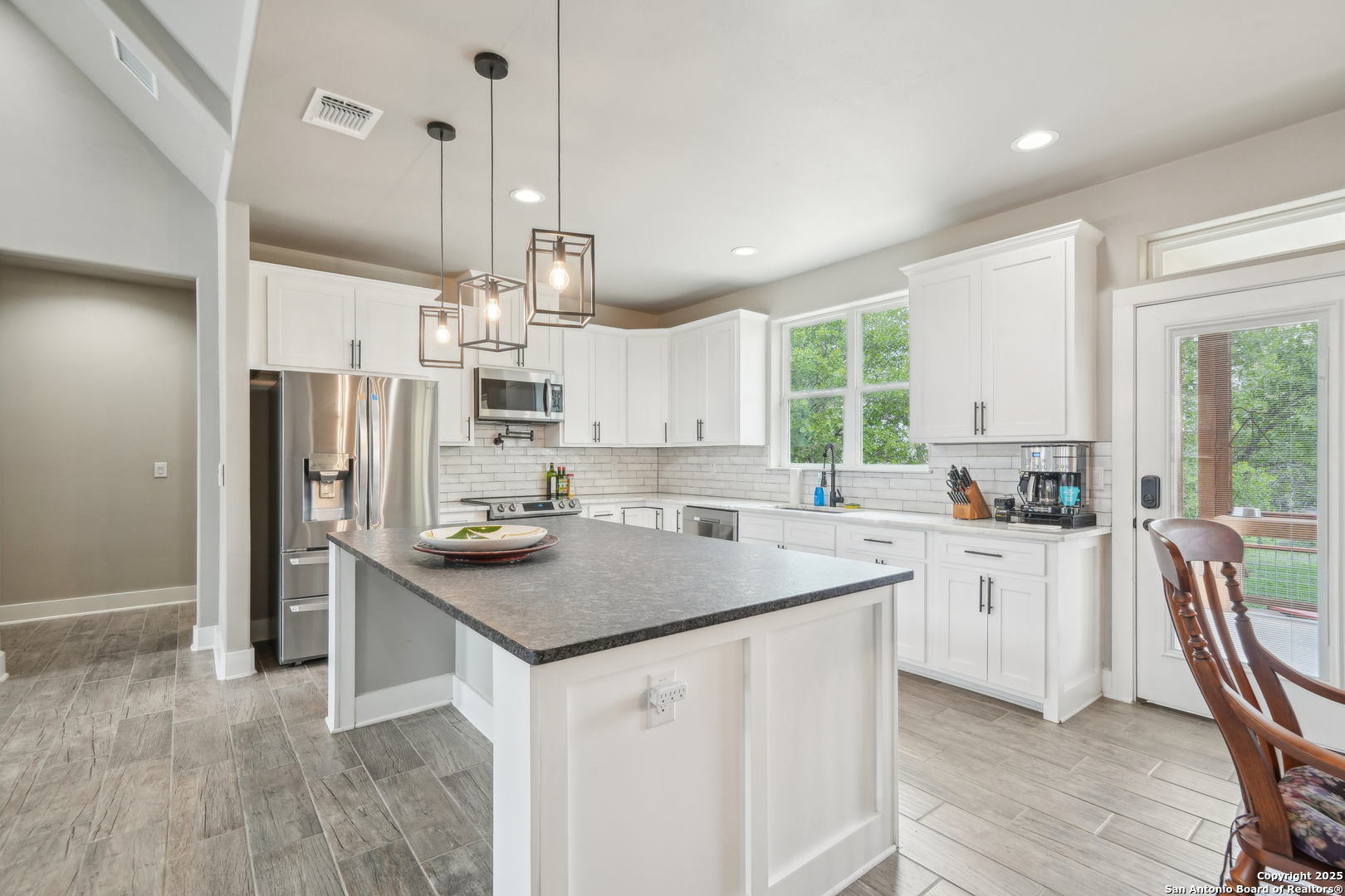 205 Patchwork Corners Poteet, TX 78065 - Photo 14 of 42