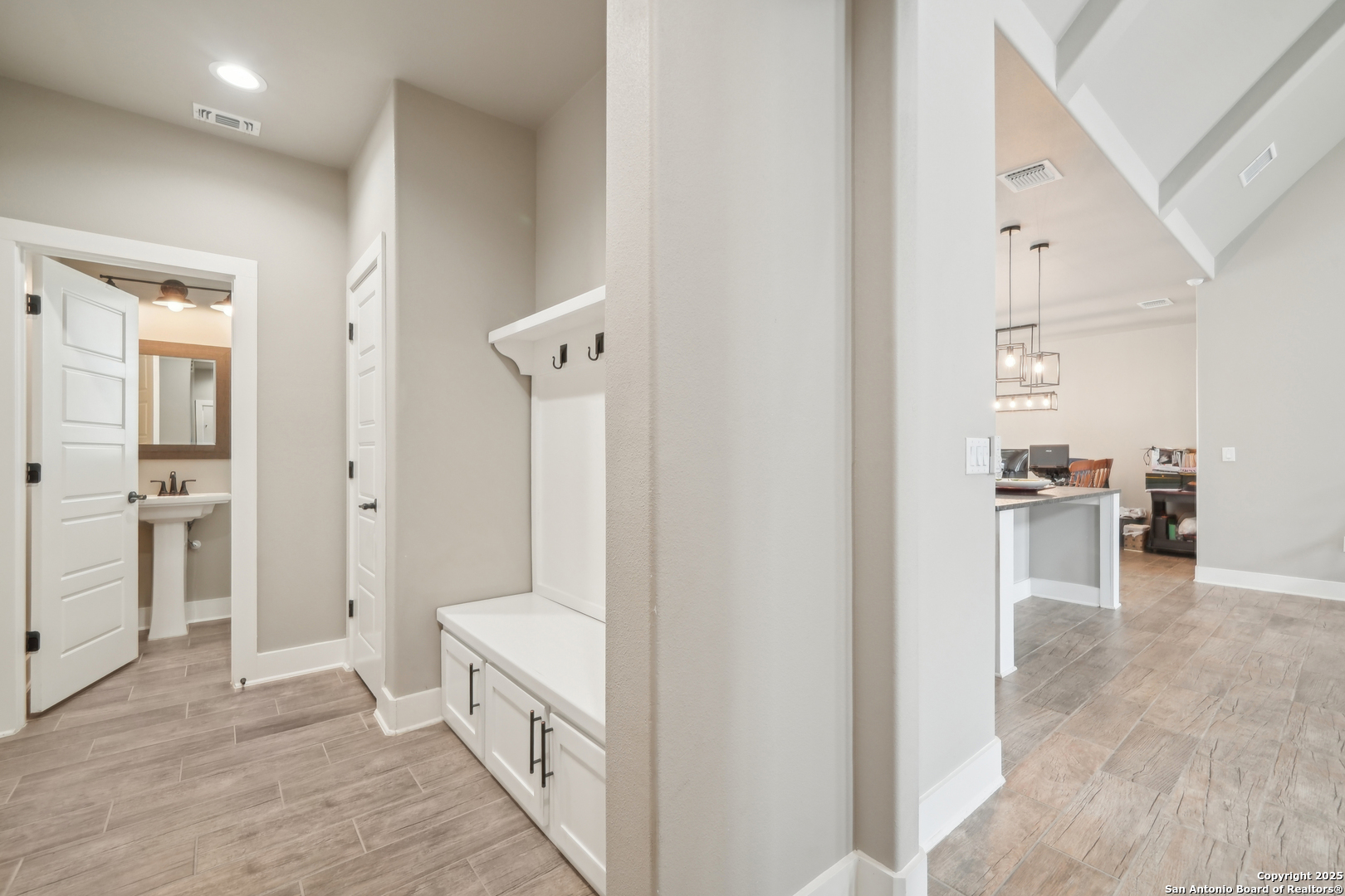 205 Patchwork Corners Poteet, TX 78065 - Photo 17 of 42