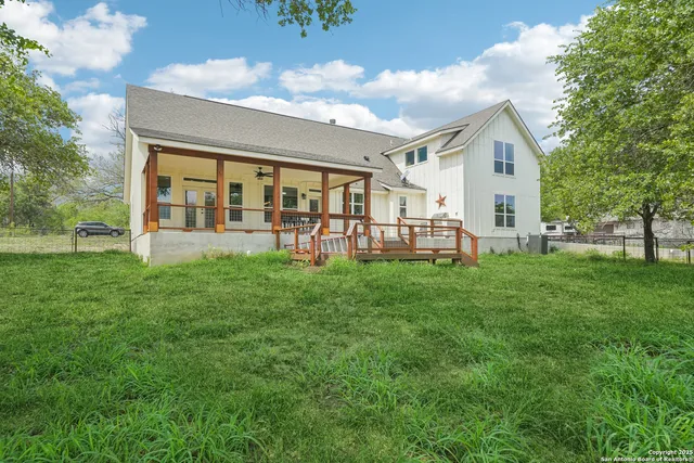 $575,000 | 205 Patchwork Corners, Poteet, TX 78065