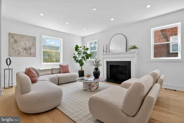 $1,550,000 | 1507 Underwood Street Northwest, Washington, DC 20012