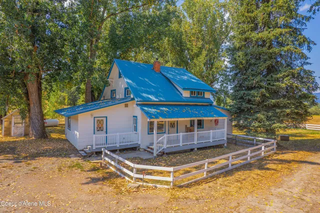 $1,325,000 | 17778 East Canary Creek Road, Cataldo, ID 83810