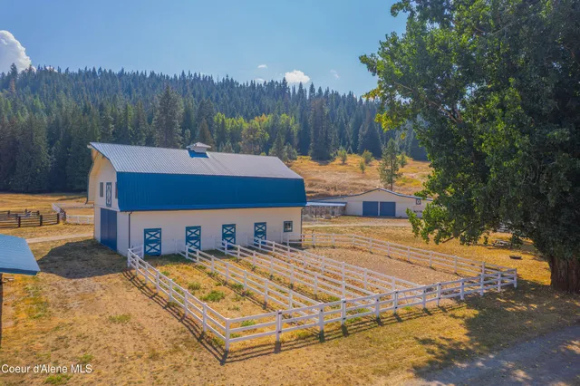 $1,325,000 | 17778 East Canary Creek Road, Cataldo, ID 83810