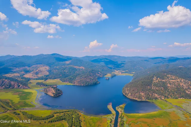 $1,325,000 | 17778 East Canary Creek Road, Cataldo, ID 83810