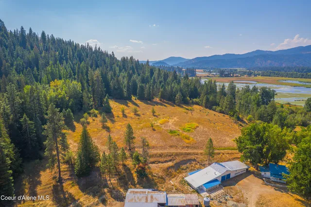 $1,325,000 | 17778 East Canary Creek Road, Cataldo, ID 83810
