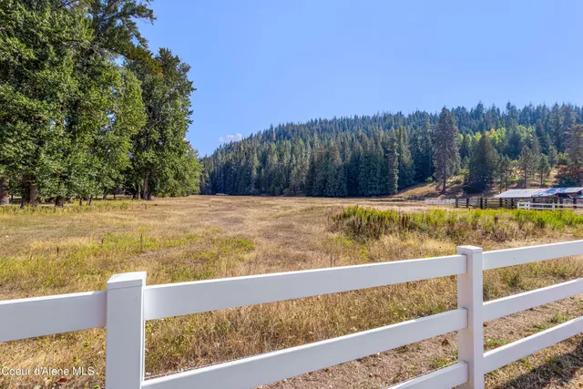 $1,325,000 | 17778 East Canary Creek Road, Cataldo, ID 83810
