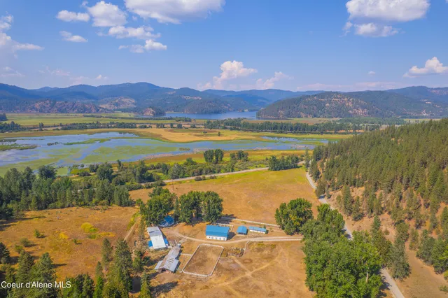$1,325,000 | 17778 East Canary Creek Road, Cataldo, ID 83810