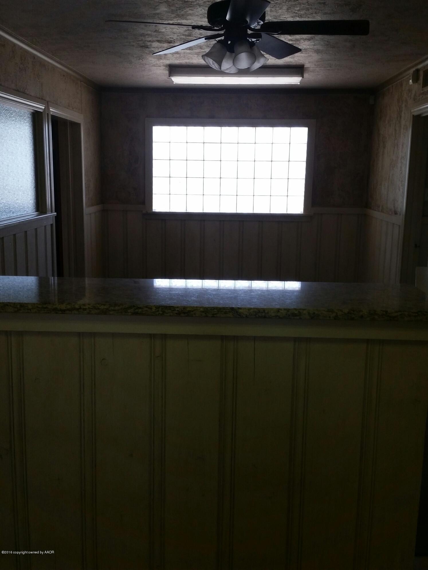 301 South Tyler Street Amarillo, TX 79101 - Photo 17 of 22 a view of kitchen and window