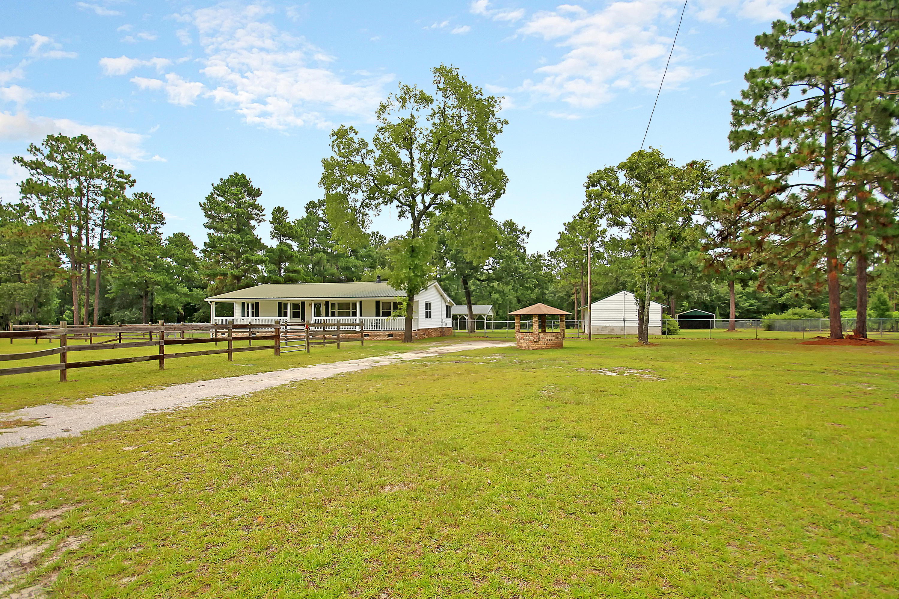 197 Sweatman Road Dorchester, SC 29437 - Photo 4 of 37 IMG_1365 copy