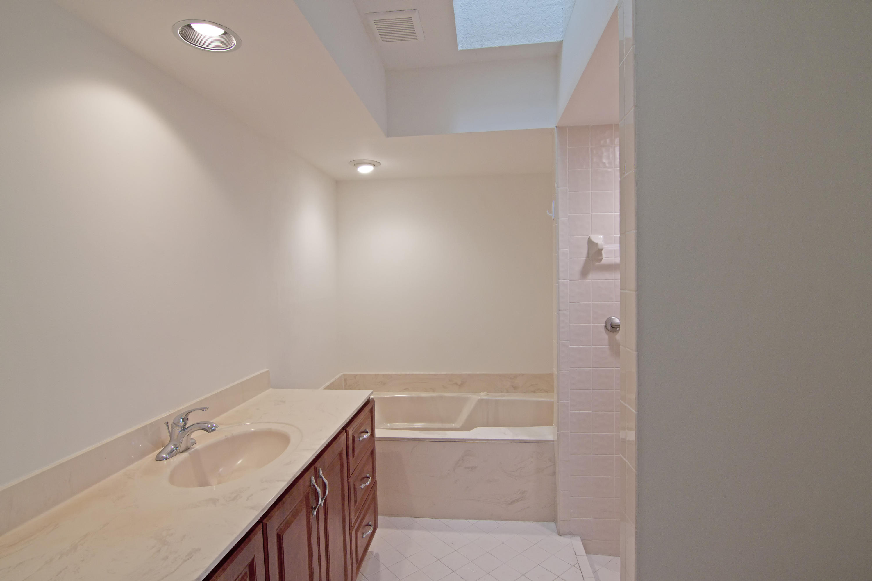 8675 Eagle Run Drive Boca Raton, FL 33434 - Photo 22 of 46 IMG_9327