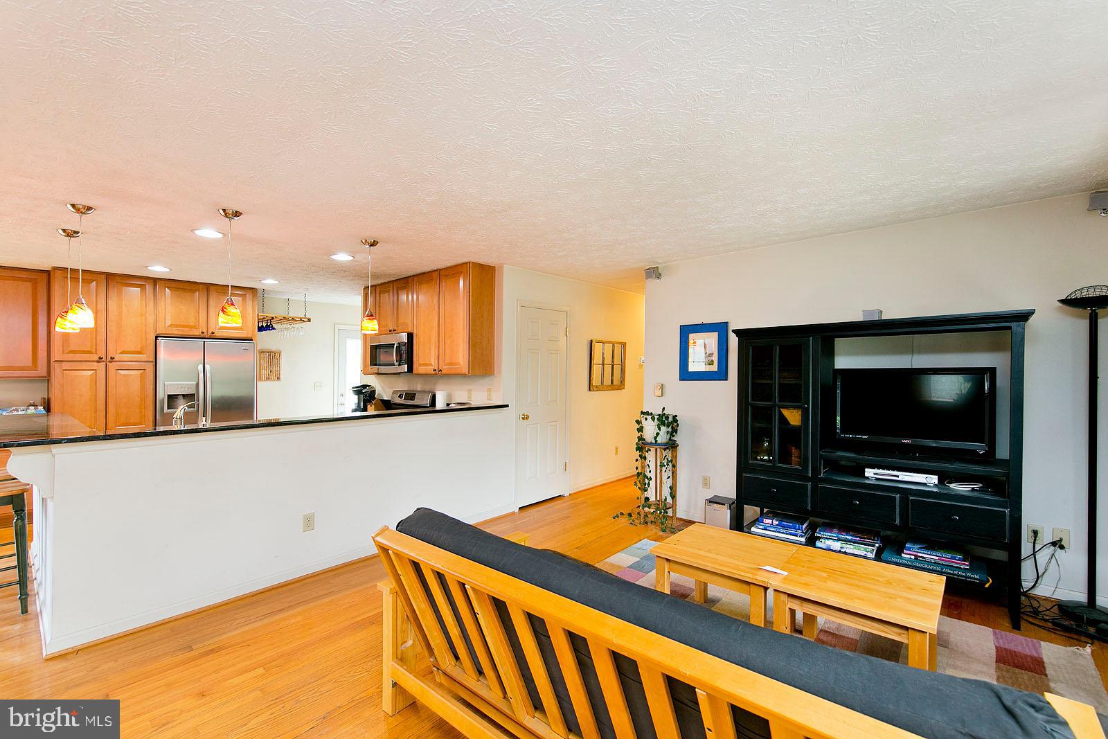 906 McDonald Road Winchester, VA 22602 - Photo 4 of 50 Gallery Image 4