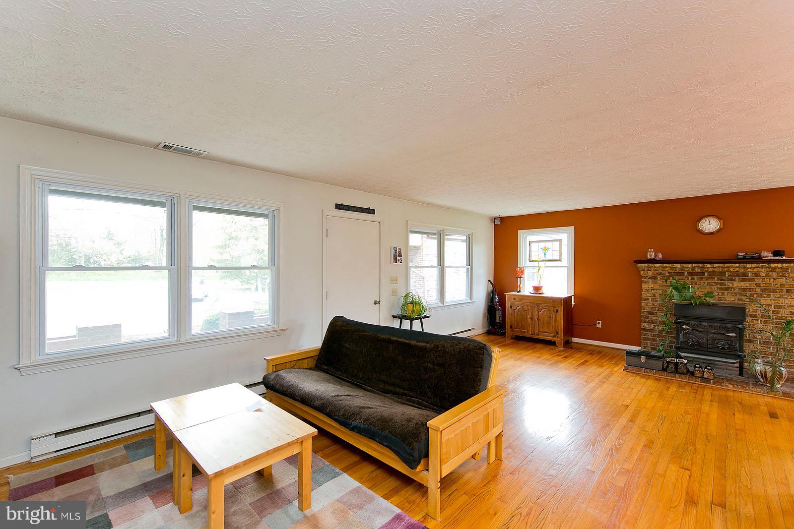 906 McDonald Road Winchester, VA 22602 - Photo 6 of 50 Gallery Image 6
