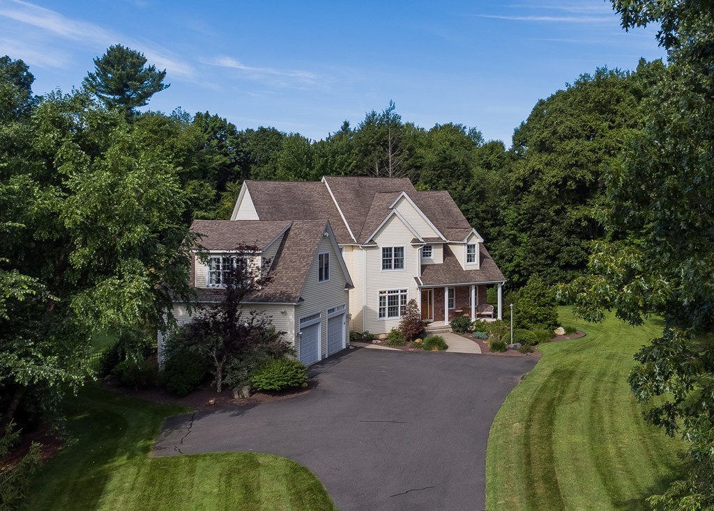 229 Pontoosic Road Westfield, MA 01085 - Photo 2 of 30 Gallery Image 2
