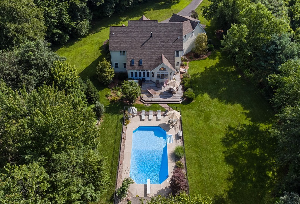 229 Pontoosic Road Westfield, MA 01085 - Photo 6 of 30 Gallery Image 6