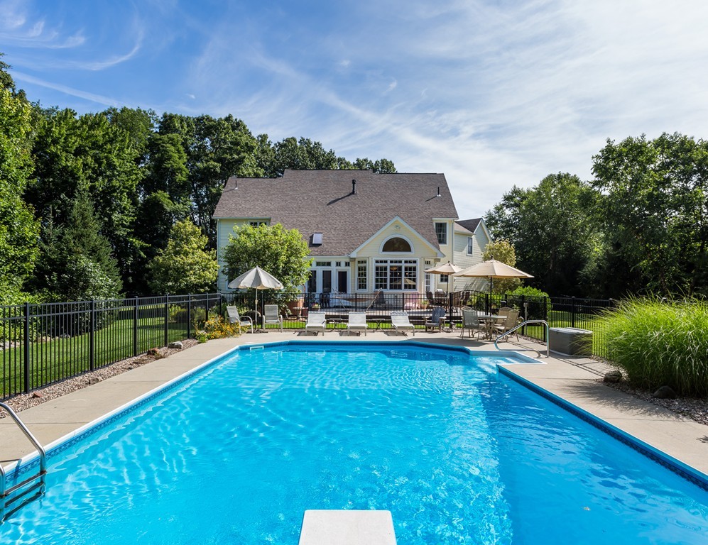 229 Pontoosic Road Westfield, MA 01085 - Photo 7 of 30 Gallery Image 7