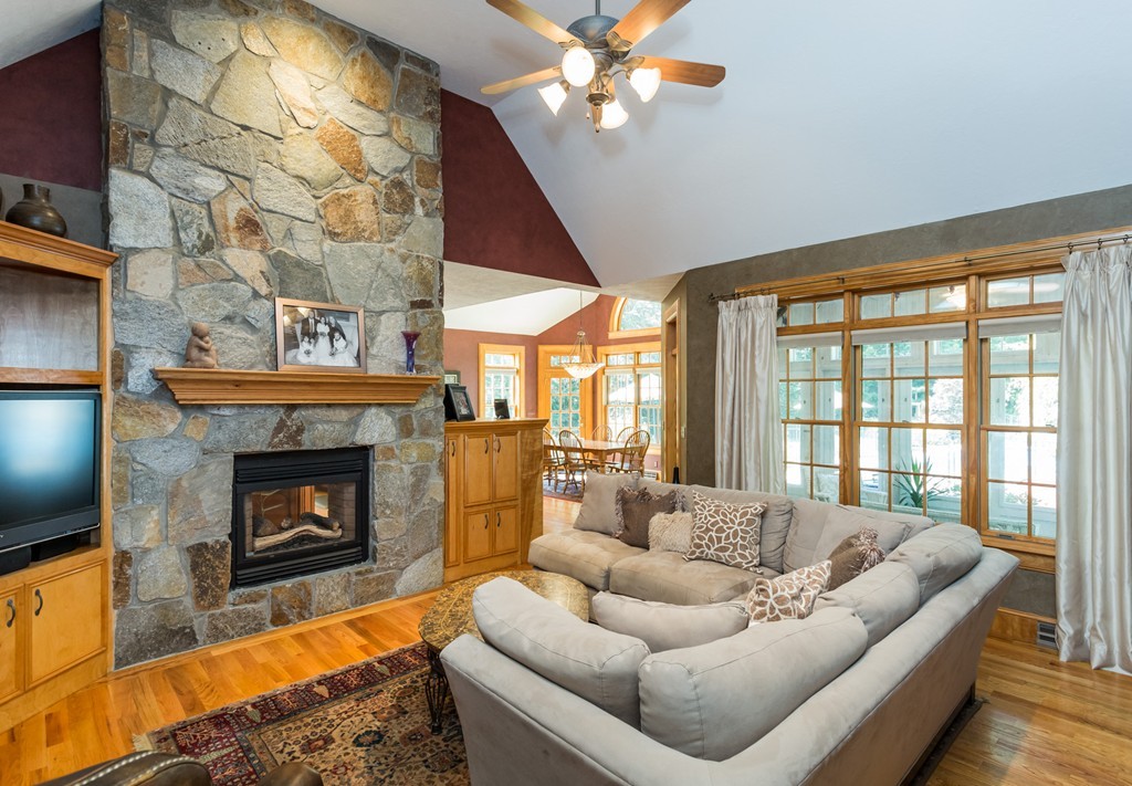 229 Pontoosic Road Westfield, MA 01085 - Photo 10 of 30 Gallery Image 10