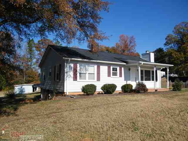 507 Phillips Road Greer, SC 29650 - Photo 4 of 18 Gallery Image 4