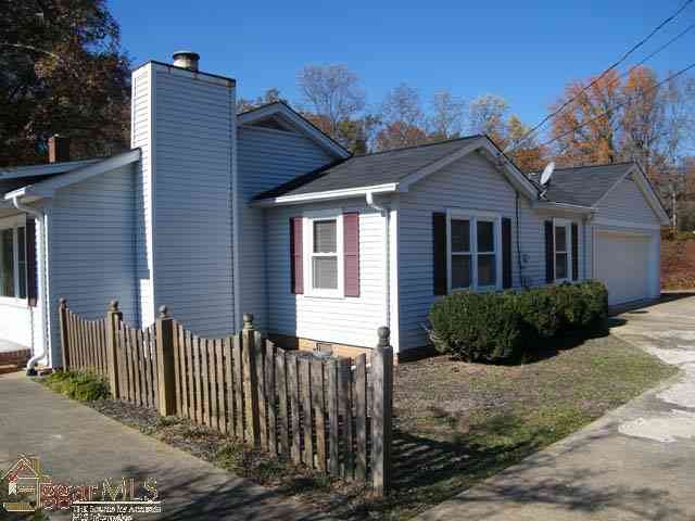 507 Phillips Road Greer, SC 29650 - Photo 5 of 18 Gallery Image 5