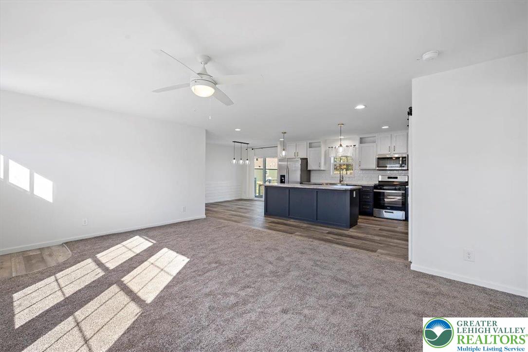 1410 Heytesbury Road Walnutport, PA 18088 - Photo 11 of 32