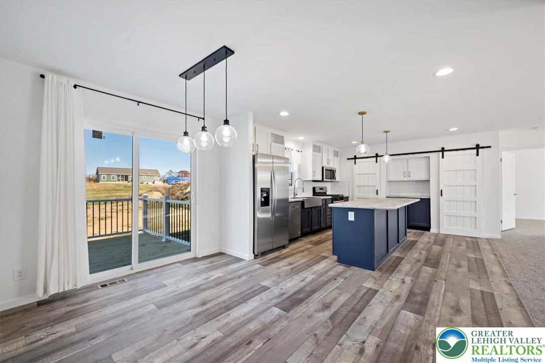 1410 Heytesbury Road Walnutport, PA 18088 - Photo 17 of 32