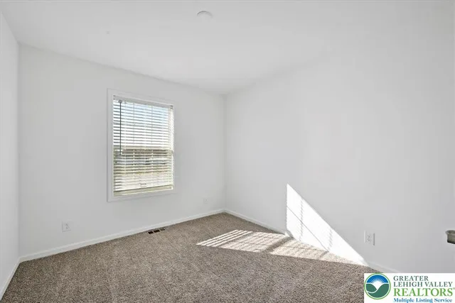 $262,240 | 1410 Heytesbury Road, Walnutport, PA 18088