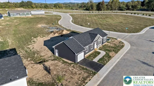 $262,240 | 1410 Heytesbury Road, Walnutport, PA 18088