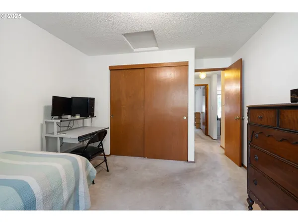 $240,000 | 29700 Southwest Courtside Drive, Unit 40, Wilsonville, OR 97070