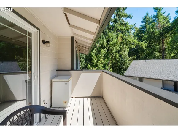 $240,000 | 29700 Southwest Courtside Drive, Unit 40, Wilsonville, OR 97070