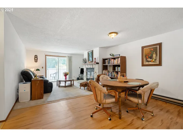 $240,000 | 29700 Southwest Courtside Drive, Unit 40, Wilsonville, OR 97070