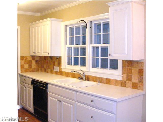 2206 Lane Road Greensboro, NC 27408 - Photo 2 of 13 Kitchen.