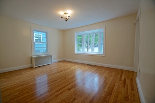 126 Den Quarry Road Lynn, MA 01904 - Photo 11 of 29 Gallery Image 11
