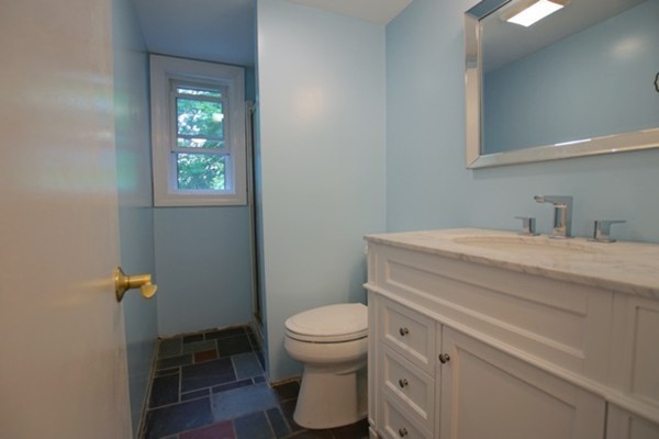 126 Den Quarry Road Lynn, MA 01904 - Photo 18 of 29 Gallery Image 18