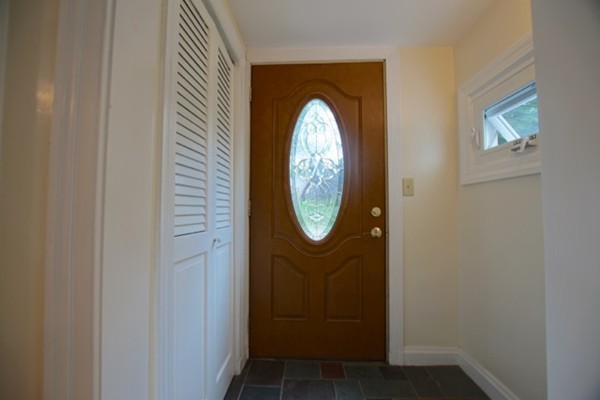 126 Den Quarry Road Lynn, MA 01904 - Photo 8 of 29 Gallery Image 8