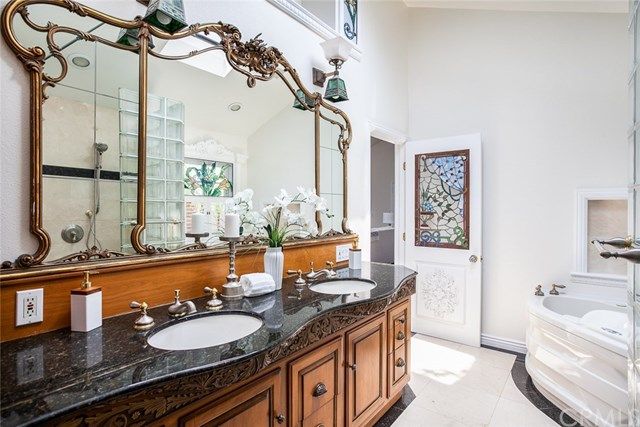 $1,225,000 | 416 East 19th Street, Costa Mesa, CA 92627