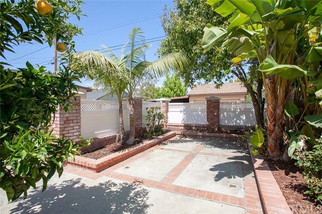 $1,225,000 | 416 East 19th Street, Costa Mesa, CA 92627
