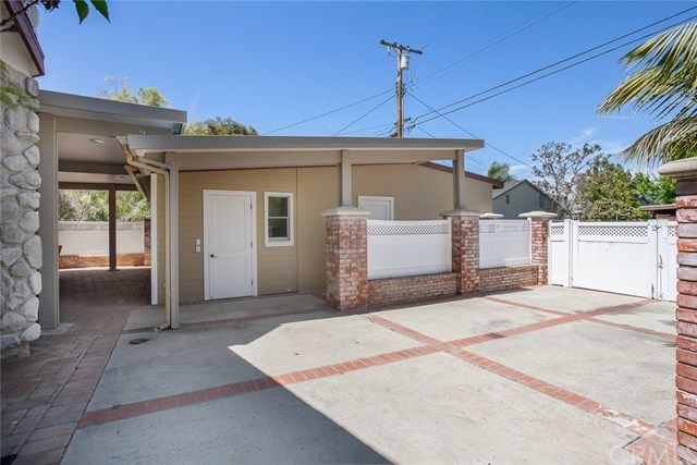 $1,225,000 | 416 East 19th Street, Costa Mesa, CA 92627