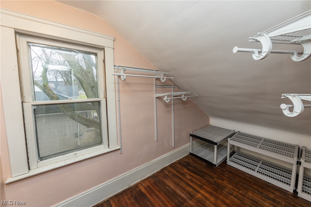 1727 South Green Road Cleveland, OH 44121 - Photo 25 of 33