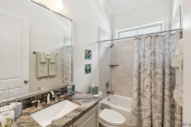 $565,000 | 37357 Whispering Hollow Avenue, Prairieville, LA 70769