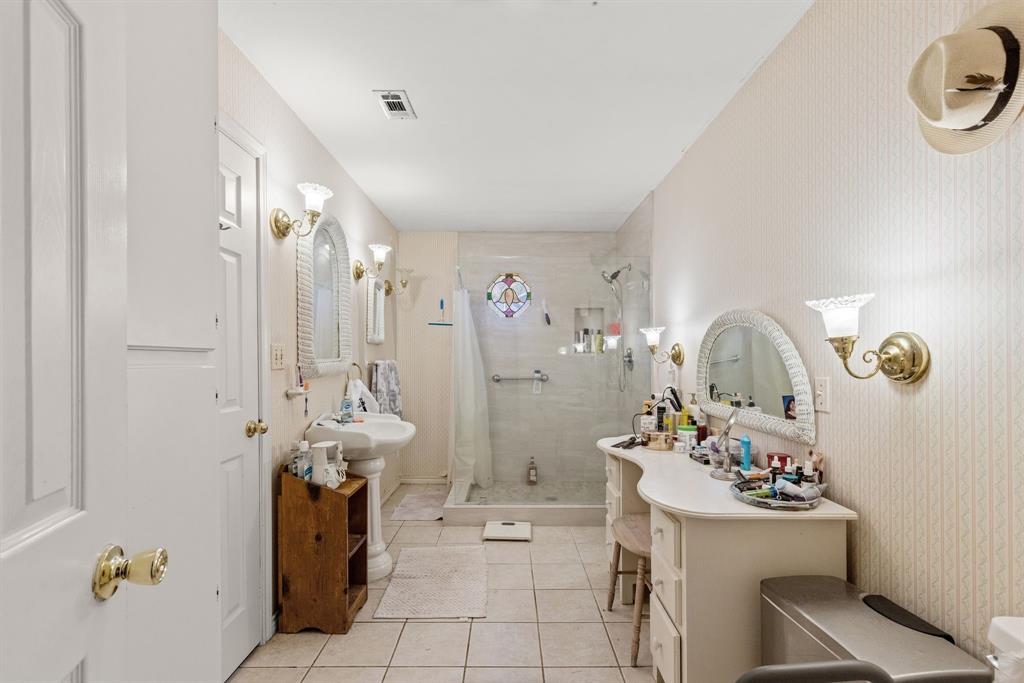 2803 Charity Road Commerce, TX 75428 - Photo 21 of 30 Gallery Image 21
